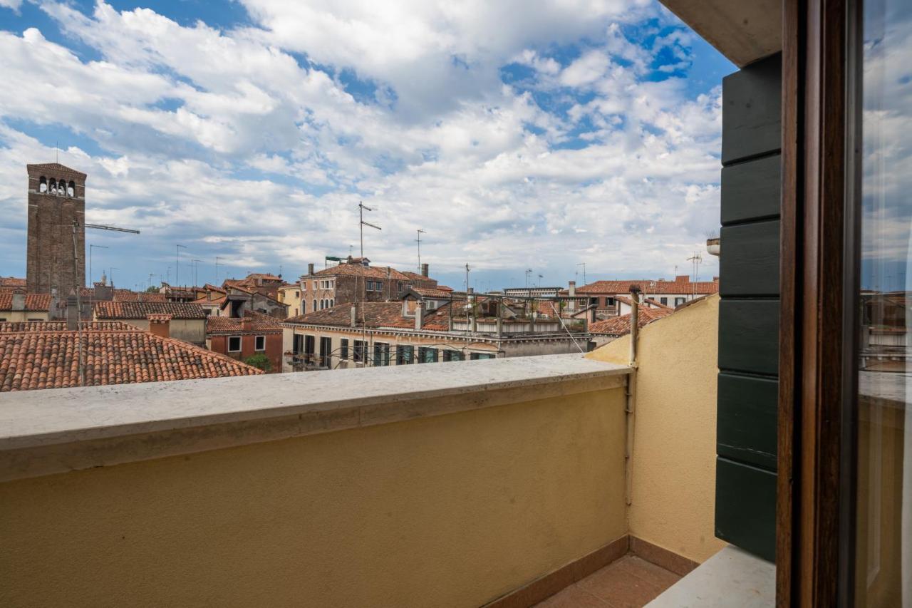 Bright Apartment On Venetian Roofs R&R エクステリア 写真