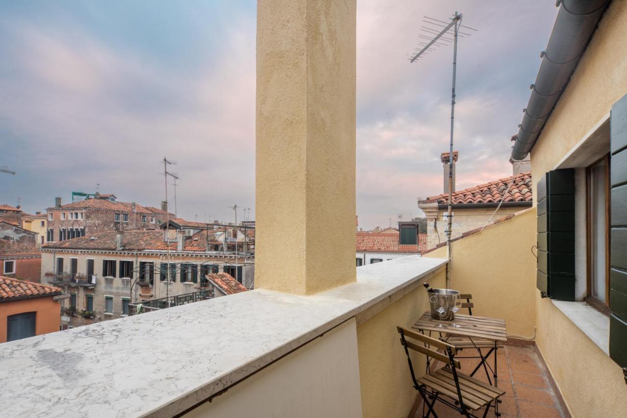 Bright Apartment On Venetian Roofs R&R エクステリア 写真